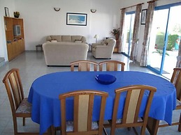 Chriseleni Latchi Villas