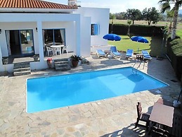 Chriseleni Latchi Villas