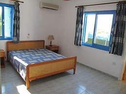 Chriseleni Latchi Villas