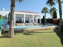 Chriseleni Latchi Villas