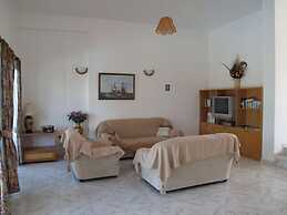 Chriseleni Latchi Villas