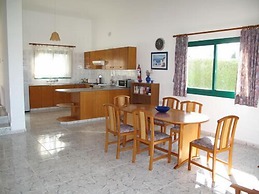 Chriseleni Latchi Villas