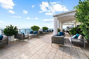 Conrad Fort Lauderdale Beach
