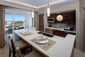 Conrad Fort Lauderdale Beach