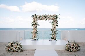 Conrad Fort Lauderdale Beach