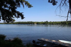 Black Lake Cabins