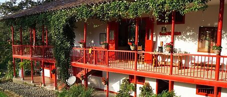Hacienda Venecia Main House & Coffee Lodge