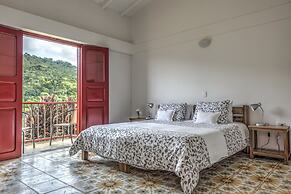 Hacienda Venecia Main House & Coffee Lodge