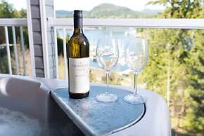 Madeira Park Vacation Suite