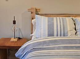 Madeira Park Vacation Suite