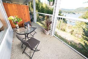 Madeira Park Vacation Suite