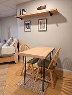 Madeira Park Vacation Suite