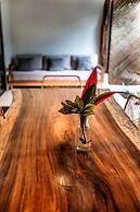 Makanas Beach Bungalows