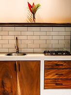 Makanas Beach Bungalows