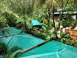Makanas Beach Bungalows