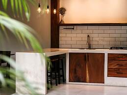 Makanas Beach Bungalows