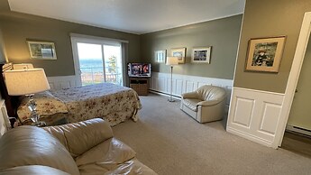 Buena Vista by the Sea