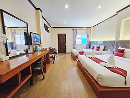 Phaithong Sotel Resort