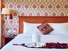 Phaithong Sotel Resort