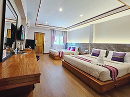Phaithong Sotel Resort