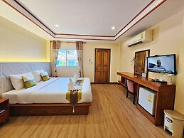 Phaithong Sotel Resort