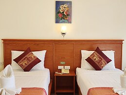 Phaithong Sotel Resort