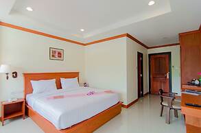 Phaithong Sotel Resort