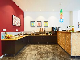 Kyriad Marseille Blancarde - Timone