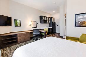 Candlewood Suites West Edmonton - Mall Area by IHG