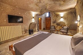 Canyon Cave Hotel