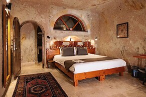 Canyon Cave Hotel