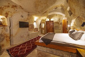 Canyon Cave Hotel