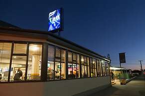 The Racecourse Hotel & Motorlodge