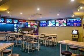 The Racecourse Hotel & Motorlodge