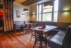 The Racecourse Hotel & Motorlodge