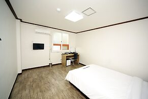 Ekonomy Hotel Mokpo