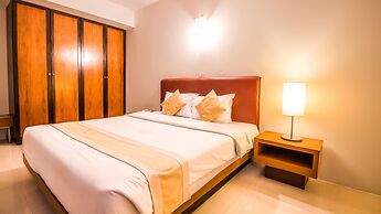 B2 Premier Hotel & Resort