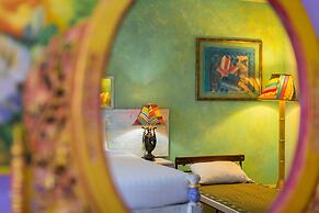 Barefoot Hotel Kalim Beach Front