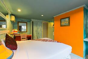 Barefoot Hotel Kalim Beach Front