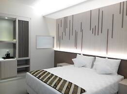 Grand Laguna Hotel & Villa