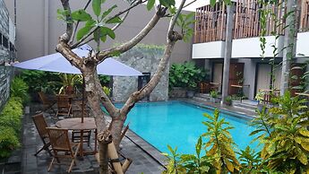 Grand Laguna Hotel & Villa