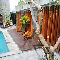 Grand Laguna Hotel & Villa