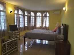 The Apartments at Jolly Castle