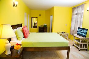 The Apartments at Jolly Castle