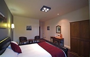 Royal Hotel