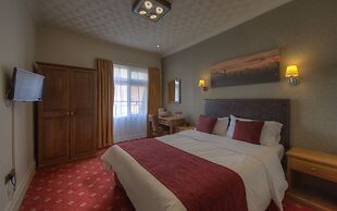 Royal Hotel