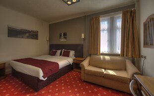 Royal Hotel