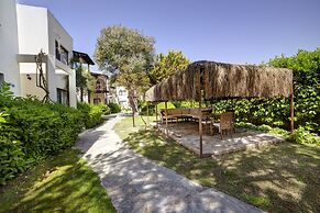 The LifeCo Bodrum Well - Being Center - Adults Only