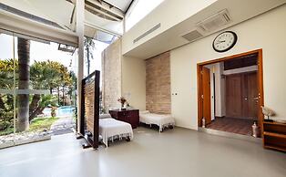 The LifeCo Bodrum Well - Being Center - Adults Only