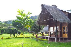 Sauce Lodge Laguna Azul